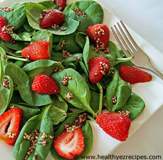 Strawberry spinach salad