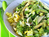 green salad with avocado